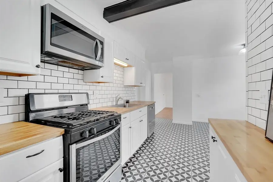 854-856 Sumner Ave, Springfield, MA 01108 - #3