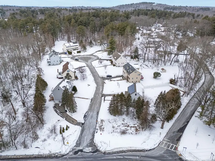 1 Rosemary Ln, Chelmsford, MA 01824 - #3