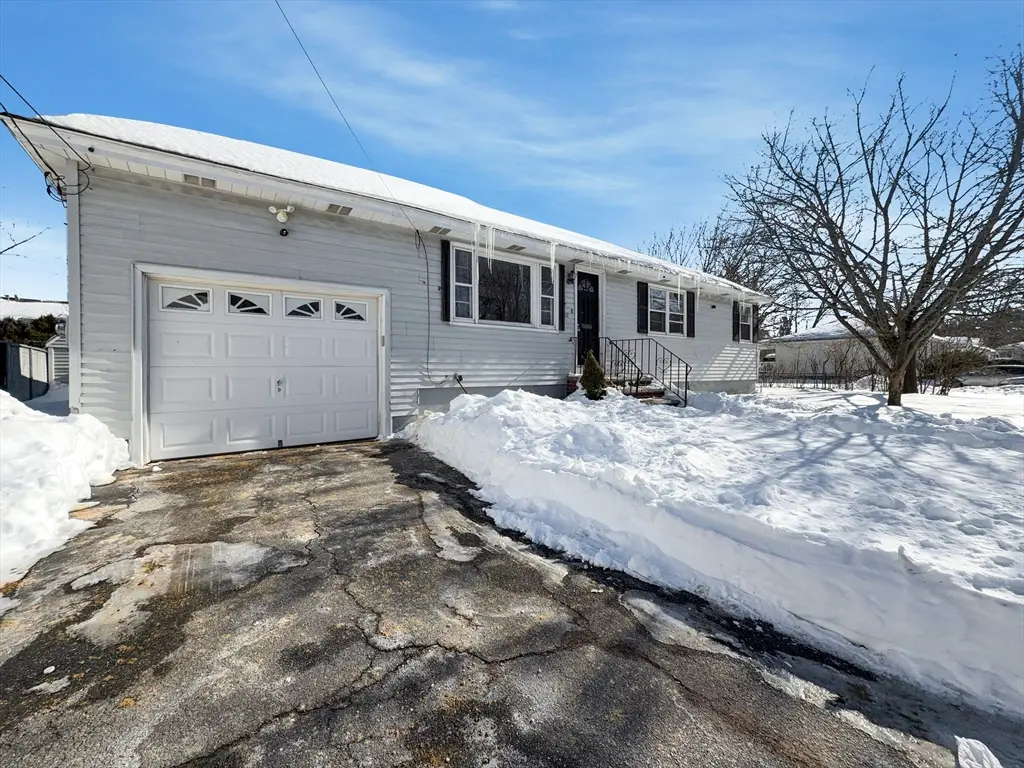 12 Annette St, Methuen, MA 01844 - #1