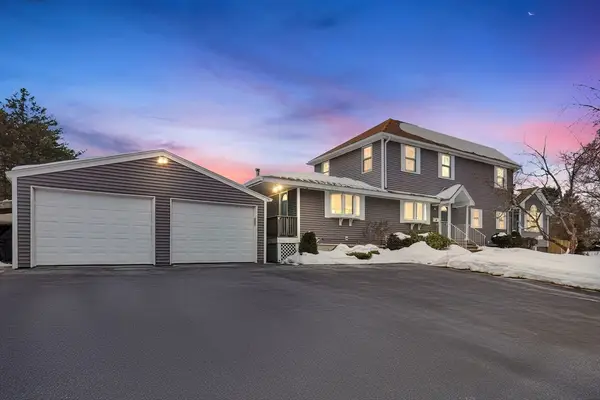 40 Glen Dr, Peabody, MA 01960