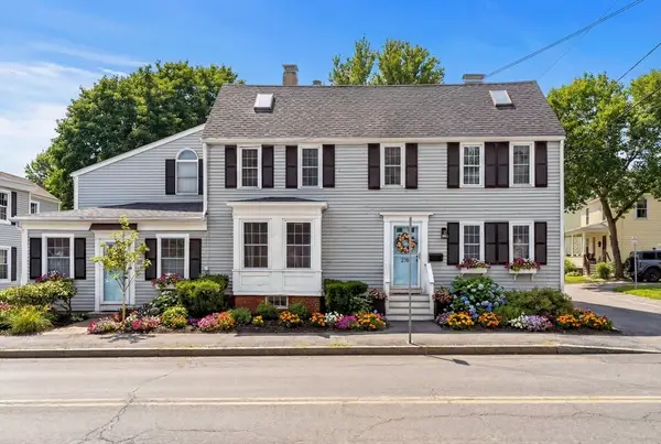 215 Merrimac St #2, Newburyport, MA 01950