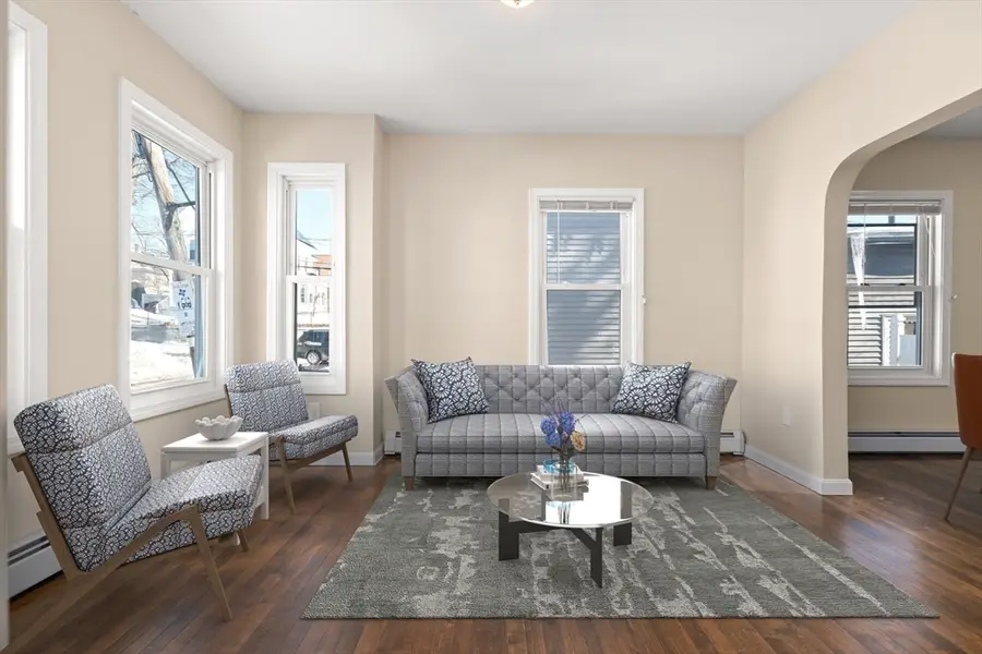 118 W 6th St, Lowell, MA 01850 - #3