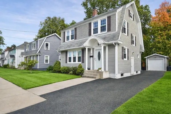 77 Dorset St, Springfield, MA 01108