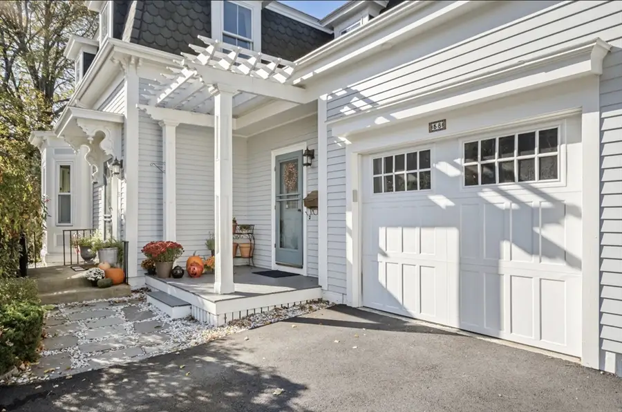 58 Hancock St, Lexington, MA 02420 - #3