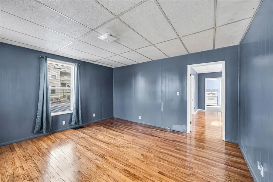 45 Hastings St, Chicopee, MA 01020 - #3