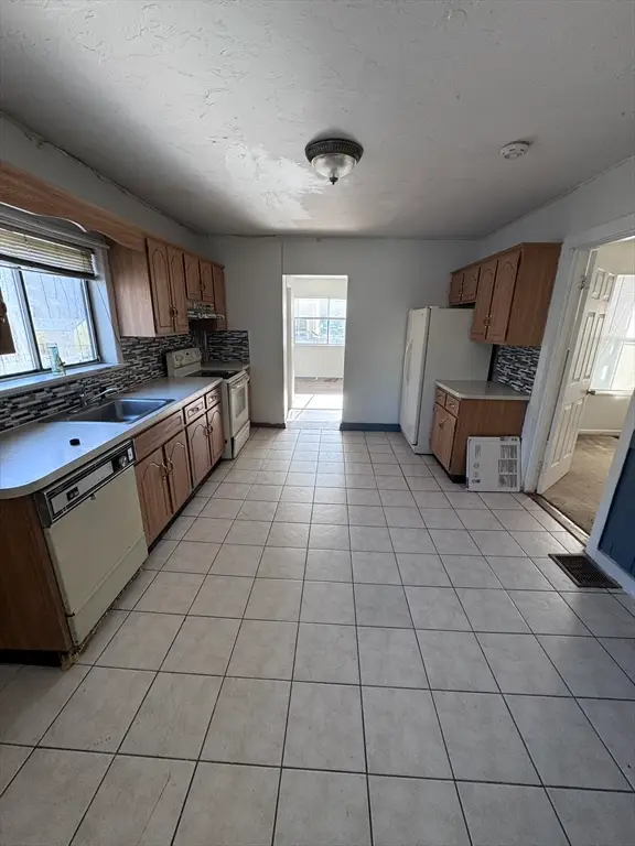 20 Buckminster St, Framingham, MA 01702 - #2