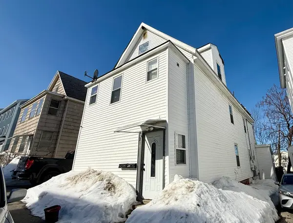 21 Mott St, Worcester, MA 01604