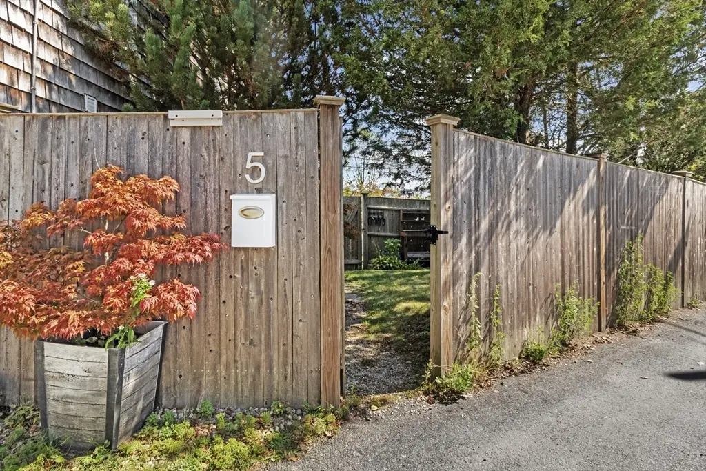 5 Wise Place, Gloucester, MA 01930 - #1