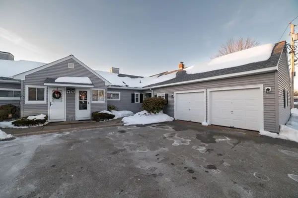 70 Greenwood Ter #70, Chicopee, MA 01022