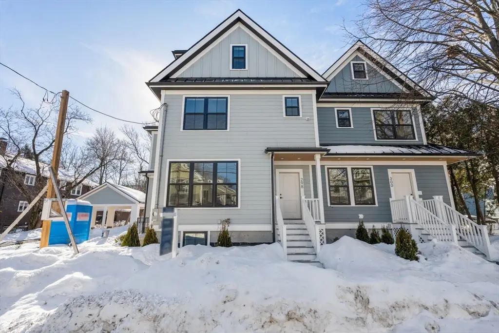 298 Cabot #298, Newton, MA 02460 - #1