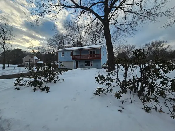 61 Randall Wood Dr, Montague, MA 01351