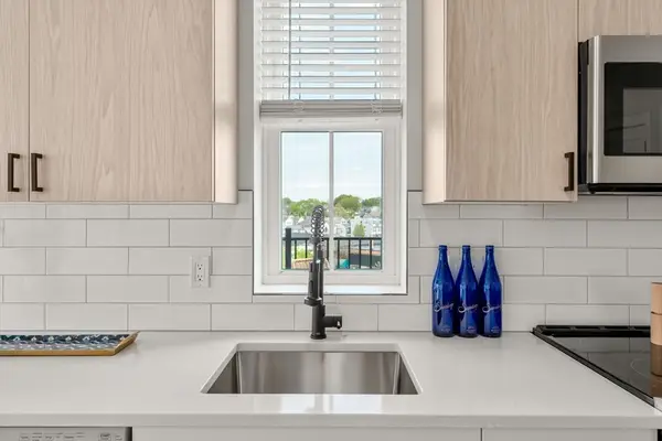 10 Somerset #207, Winthrop, MA 02152