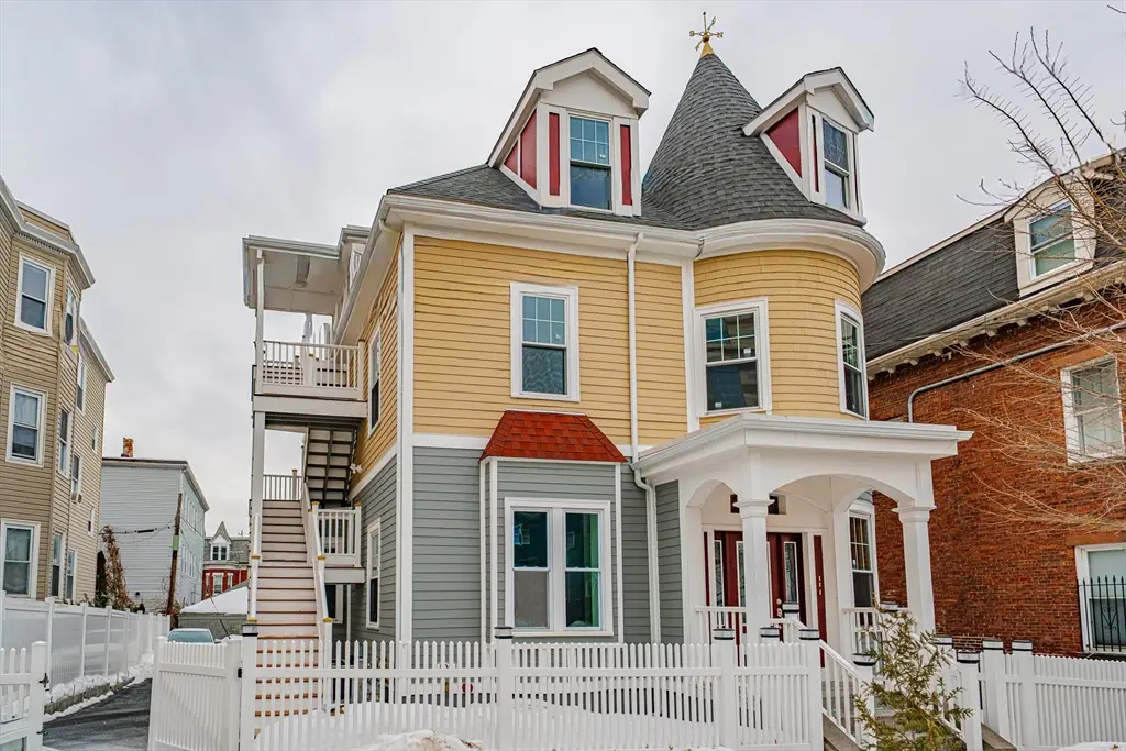 24 Tudor St, Chelsea, MA 02150 - #1