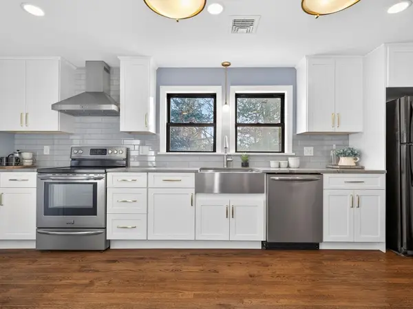 10 Chipman St #10, Medford, MA 02155