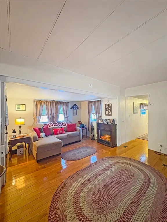 9 King Dr, West Wareham, MA 02576 - #3