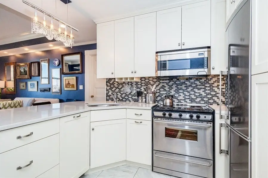 21 Beacon St #5I, Boston, MA 02108 - #3