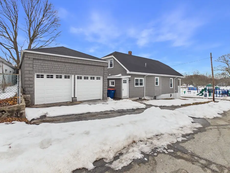 10 Livesey Pky, Fairhaven, MA 02719 - #3