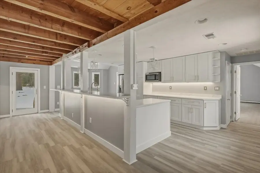 98 Walnut St, Halifax, MA 02338 - #3