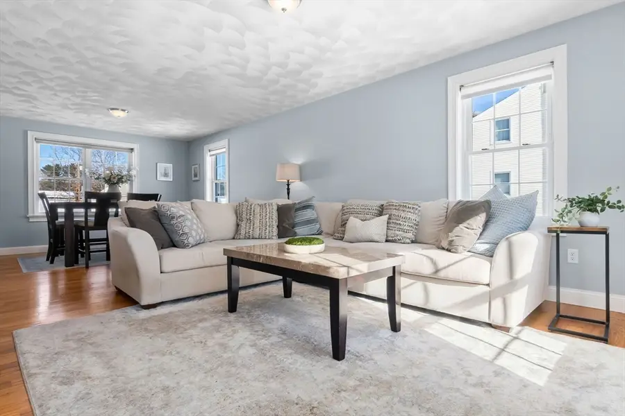 31 Floyd Ave, Tewksbury, MA 01876 - #3