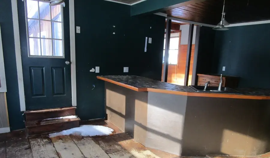 659 Highland St, Northbridge, MA 01534 - #3