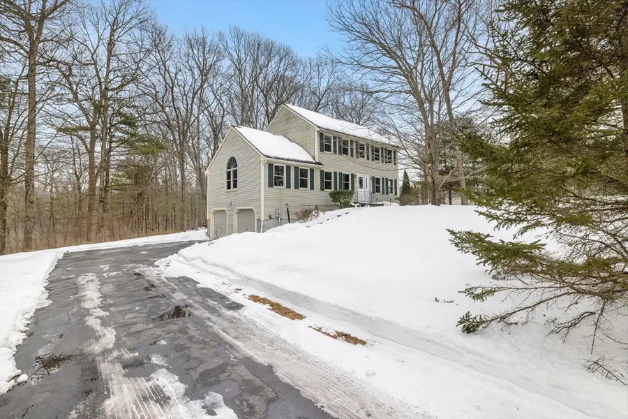 220 Alana Dr, Northbridge, MA 01534 - #2