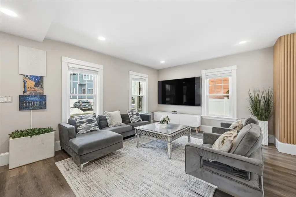 13 Leyden St, Medford, MA 02155 - #1