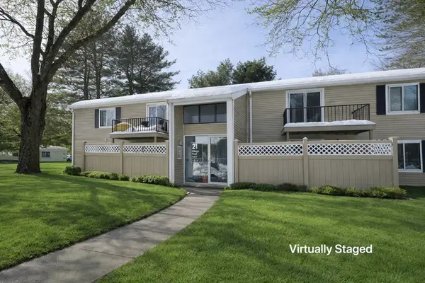 21 Village Rock Ln #4, Natick, MA 01760