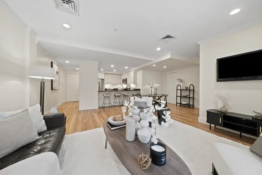 321 Hammond Pond Pkwy #105, Chestnut Hill, MA 02467 - #3