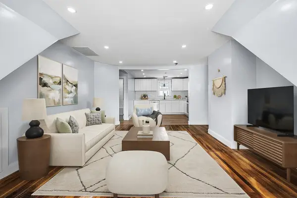 12 Purchase St, Taunton, MA 02780