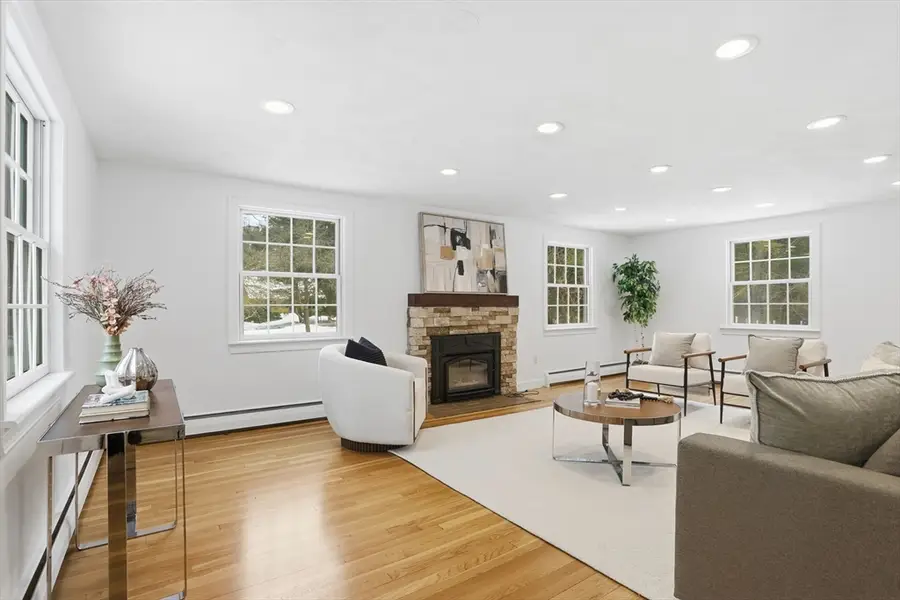 84 Craigie Circle, Carlisle, MA 01741 - #2