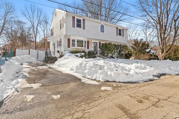 5 Endicott St, Weymouth, MA 02189