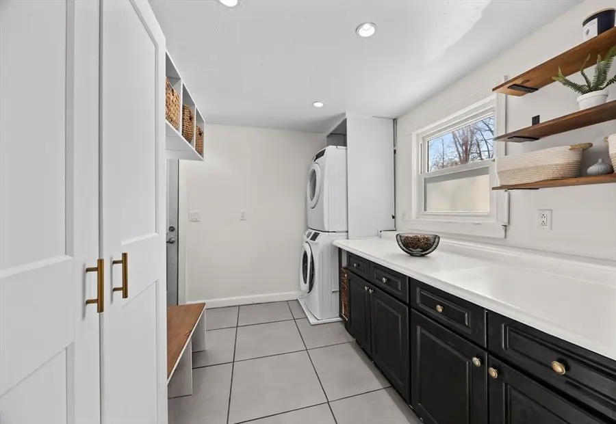 5 Endicott St, Weymouth, MA 02189 - #3