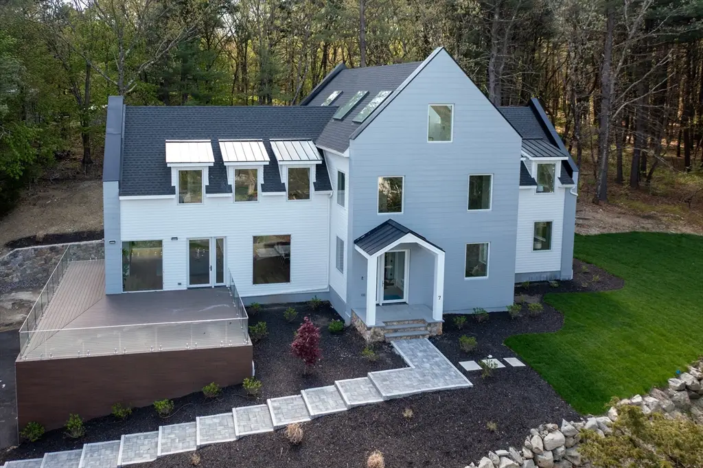 7 Whipple Rd, Lexington, MA 02420 - #1