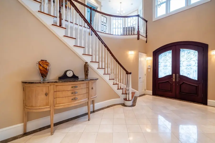 16 Meriam St, Lexington, MA 02420 - #3