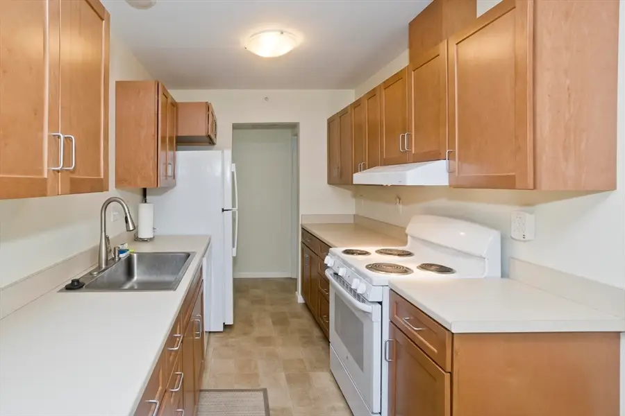 38 Applewood Dr #38, Chicopee, MA 01022 - #3