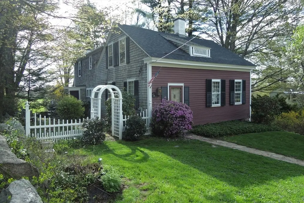 17 South Main St, Petersham, MA 01366 - #1