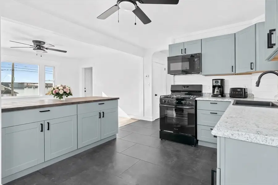 1553 Riverside Ave, Somerset, MA 02726 - #3