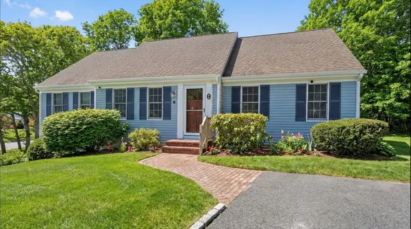 4 Berry Ln, Harwich, MA 02645