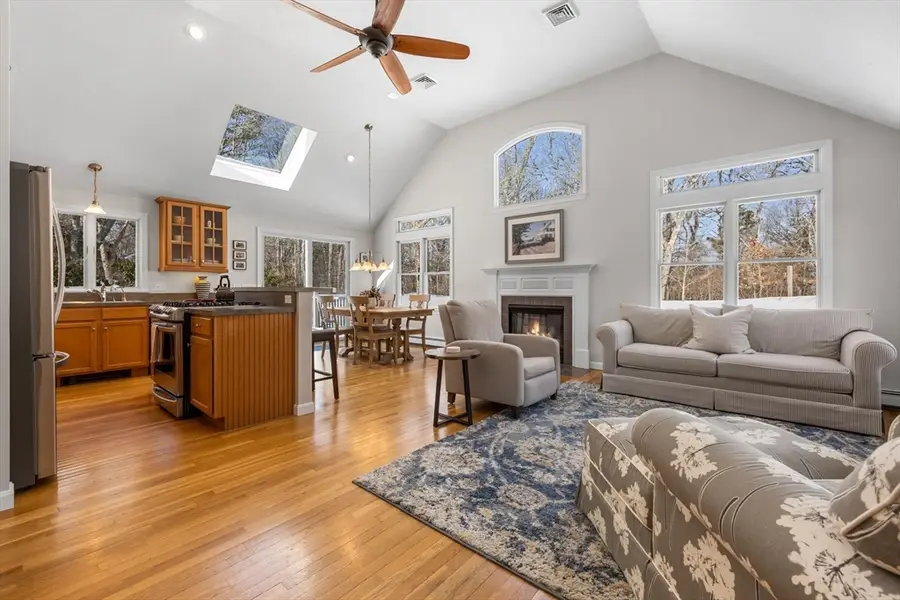 4 Berry Ln, Harwich, MA 02645 - #2