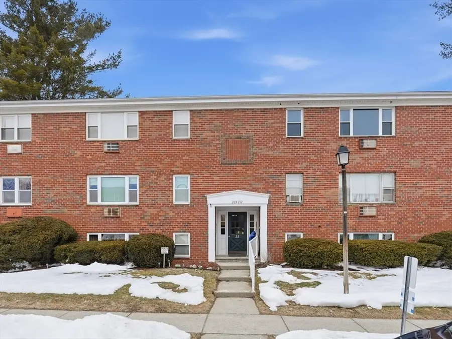 204 Regency Park Dr #204, Agawam, MA 01001 - #2