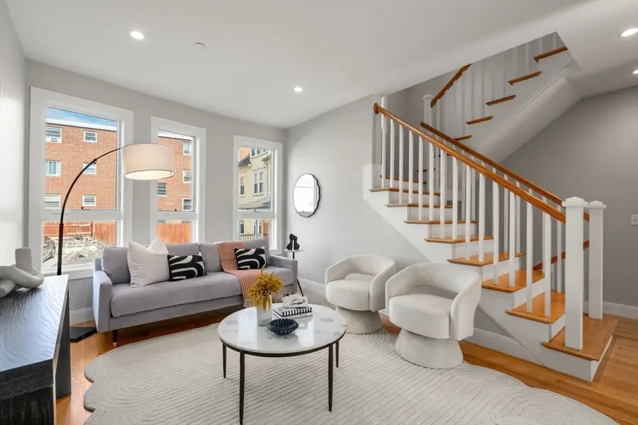 123-125 Centre St #TH6, Boston, MA 02124 - #2