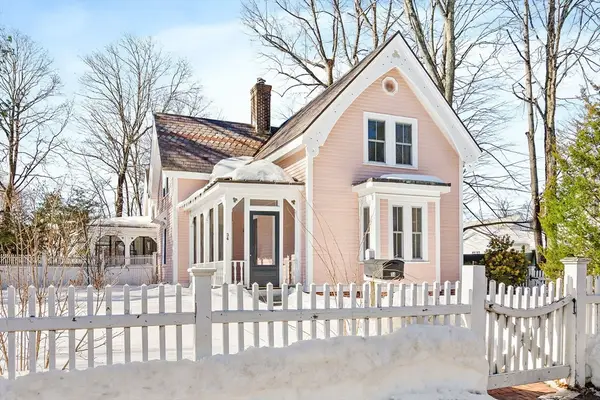 32 Thoreau Street #32, Concord, MA 01742