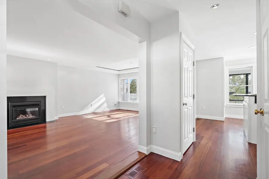 32 Thoreau Street #32, Concord, MA 01742 - #3