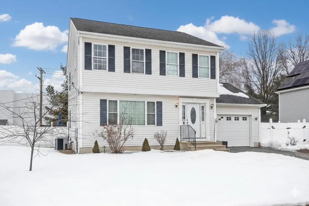 44 Naismith St, Springfield, MA 01104 - #1