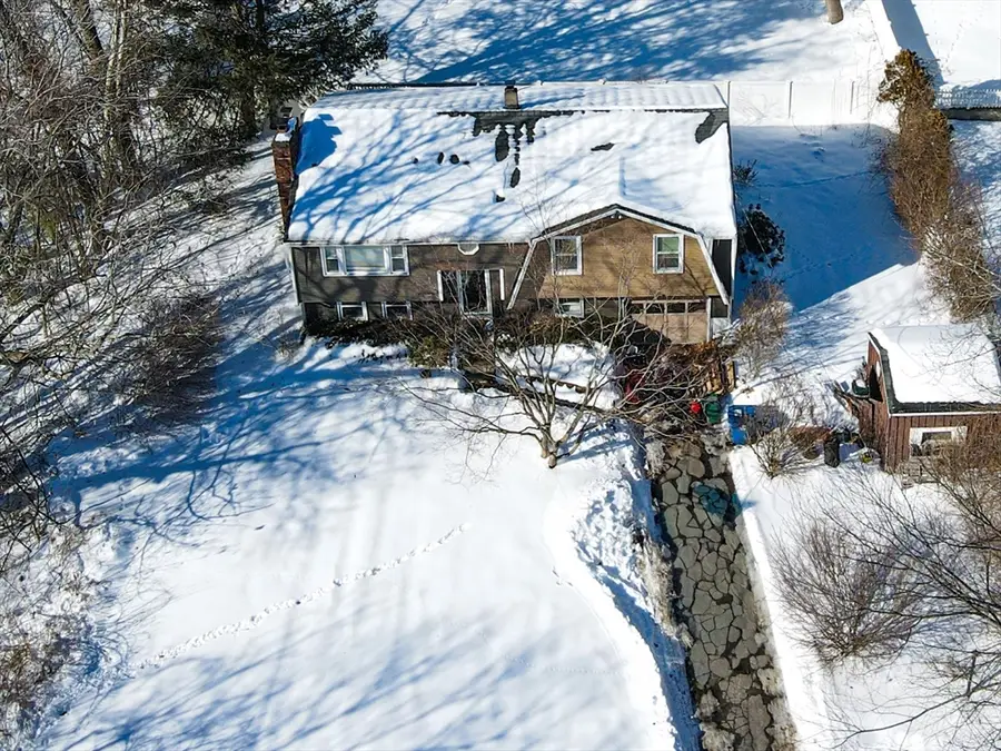 4 Mascuppic Trl, Tyngsborough, MA 01879 - #3