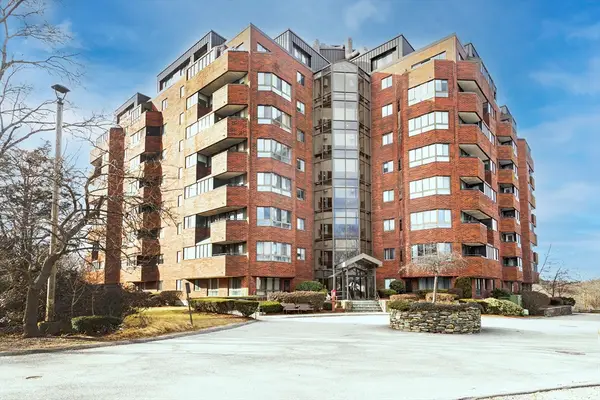 200 Burkhall Street #807, Weymouth, MA 02190