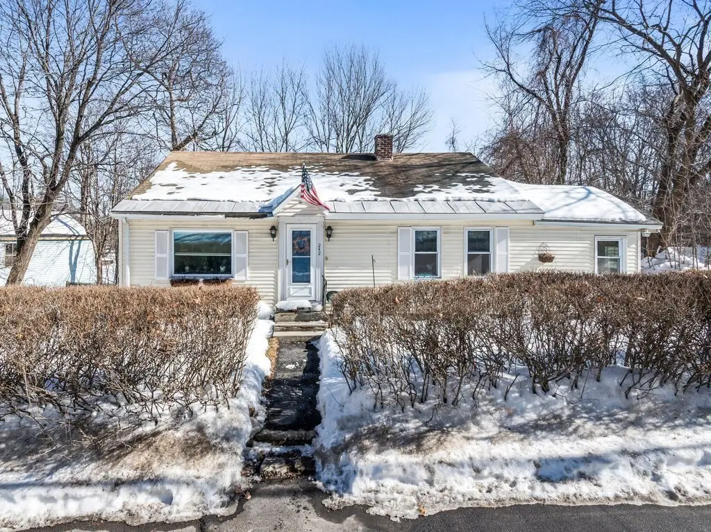 242 Pleasant Street, Leominster, MA 01453 - #1