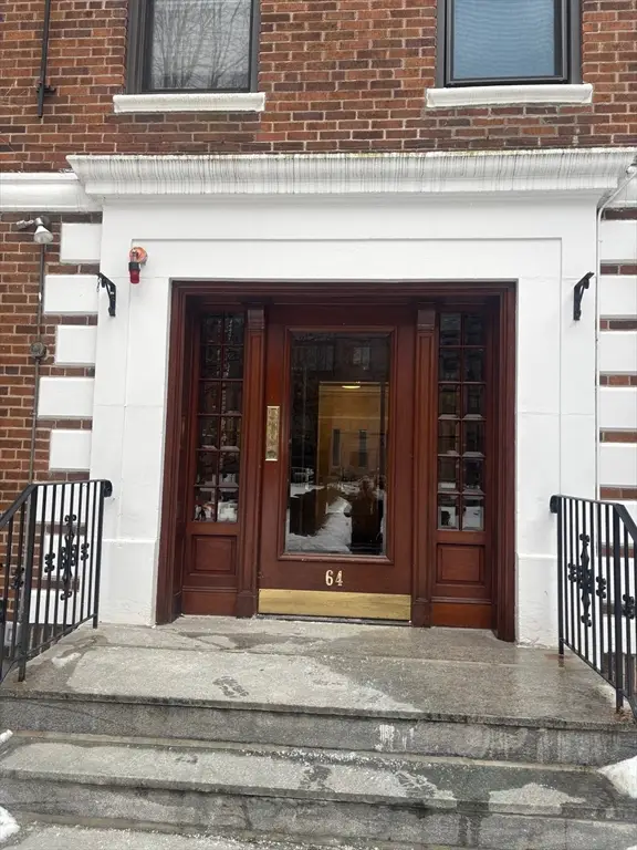 64 Queensberry St #114, Boston, MA 02215 - #1