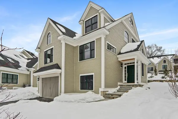 17 Courtyard Place #17, Reading, MA 01867