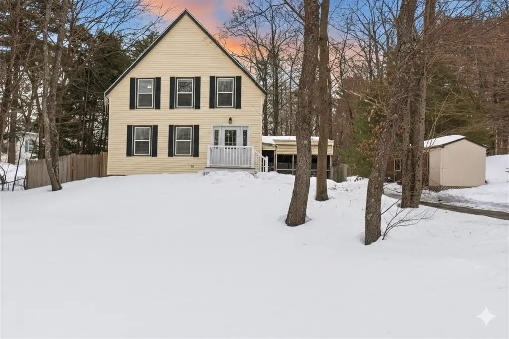 32 Summer Street, Georgetown, MA 01833 - #1